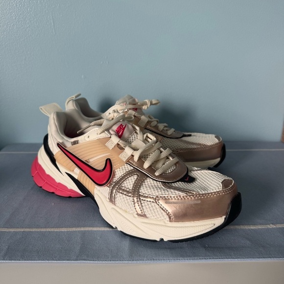 Nike Shoes - NEW Nike V2K Run Women’s Guava Ice/Aster Pink Sneakers Size 9